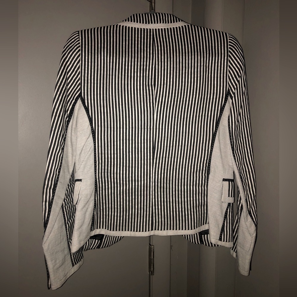Zara Womens Black and White Blazer with Pindot Contrast Trim - Picture 2 of 6